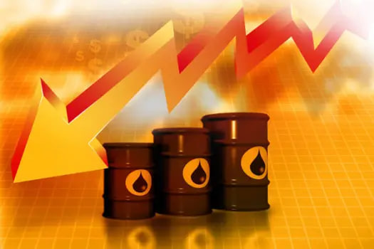 原油期货价格波动的原因：全球供应链危机与能源市场的挑战，原油价格暴跌导致原油期货合同出现大幅亏损